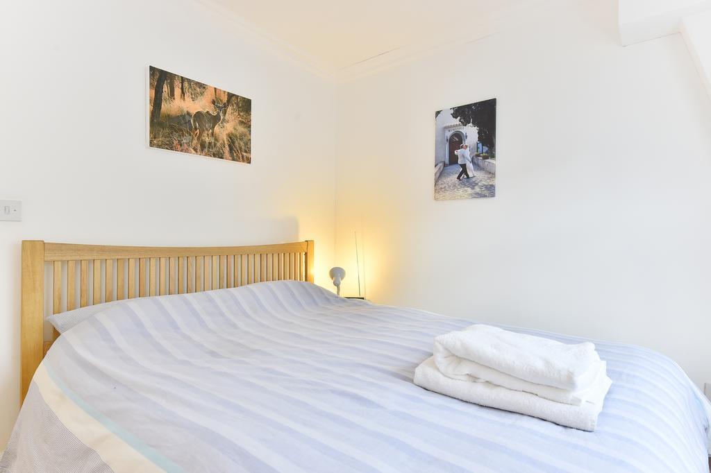 런던 Charming Flat Near Earl'S Court Station, 4 Guests 아파트 외부 사진